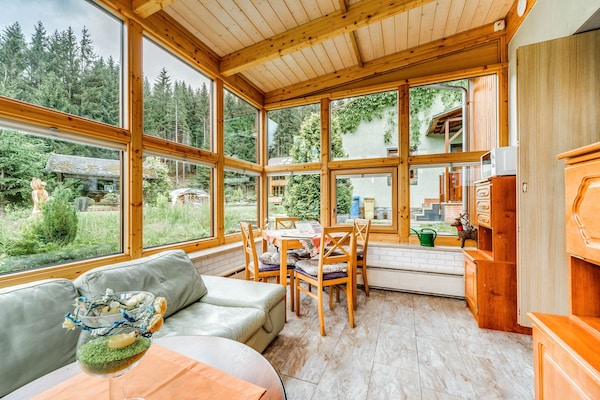 Foto van Rustig verblijf in Jägersgrün - Vakantiehuis in Jägersgrün - LivingRoom