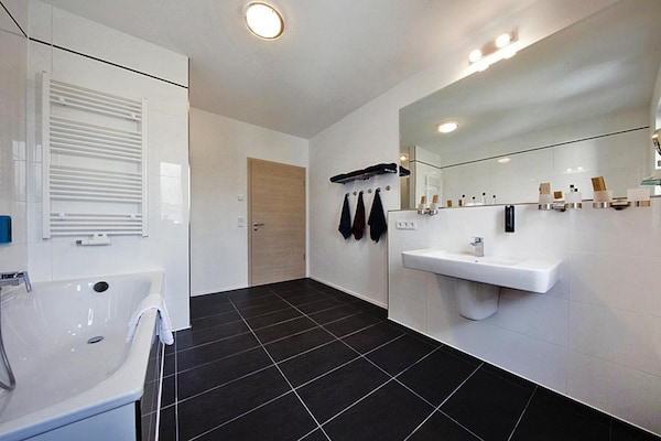 Foto van Appartement voor 4 personen in Strausberg - Vakantiehuis in Strausberg - BathRoom