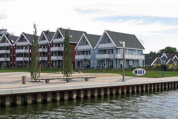 Foto van Liefdevol ingericht appartement - Vakantiehuis in Rechlin - ExteriorSummer