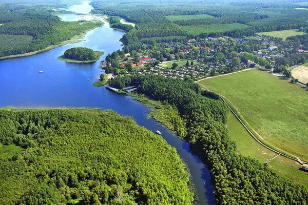 Foto van Vakantiehuis in Scandinavische stijl - Vakantiehuis in Granzow - AreaSummer1KM