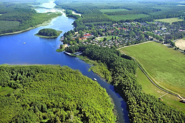 Foto van Vakantiehuis in vakantiepark Mirow - Vakantiehuis in Granzow - AreaSummer1KM