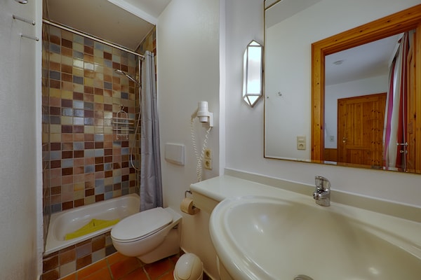 Foto van Bungalow in het vakantiepark Damerow op Usedom - Vakantiehuis in Koserow OT Damerow - BathRoom