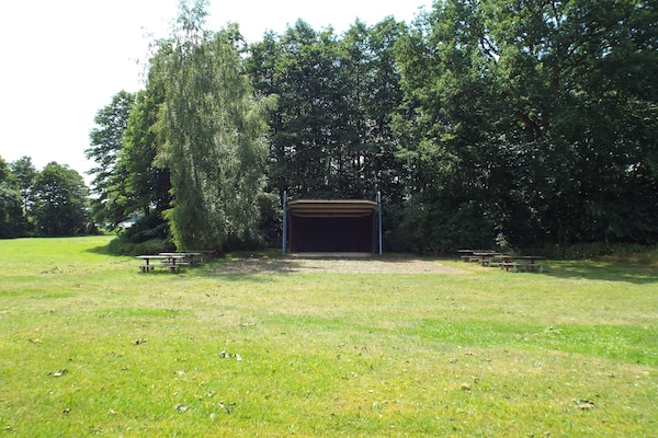 Foto van Bungalow in Schlowe aan het zie - Vakantiehuis in Borkow OT Schlowe - ViewSummer
