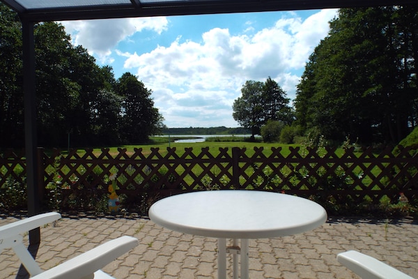 Foto van Bungalow in Schlowe aan het zie - Vakantiehuis in Borkow OT Schlowe - ViewSummer