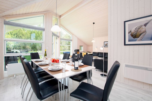 Foto van Art-Decor strandvilla - Vakantiehuis in Großenbrode - DiningRoom