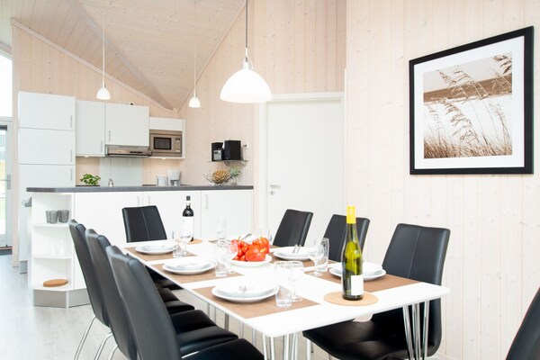 Foto van Art-Decor strandvilla - Vakantiehuis in Großenbrode - DiningRoom