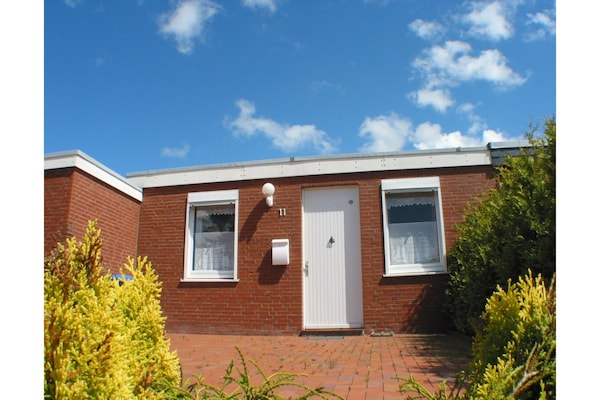 Foto van Bungalow in Strandnaehe, Dornumersiel - Vakantiehuis in Dornumersiel - ExteriorSummer