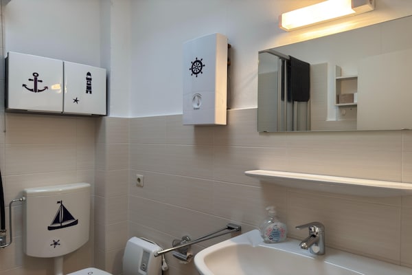 Foto van Bungalow in Strandnaehe, Dornumersiel - Vakantiehuis in Dornumersiel - BathRoom