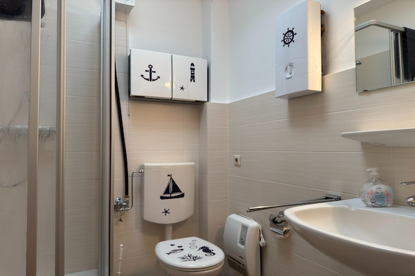 Foto van Bungalow in Strandnaehe, Dornumersiel - Vakantiehuis in Dornumersiel - BathRoom