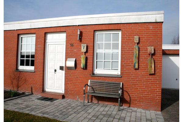 Foto van Bungalow in Strandnaehe, Dornumersiel - Vakantiehuis in Dornumersiel - ExteriorSummer