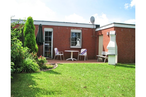 Foto van Bungalow in Strandnaehe, Dornumersiel - Vakantiehuis in Dornumersiel - ExteriorSummer