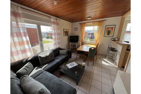 Foto van Bungalow in Strandnaehe, Dornumersiel - Vakantiehuis in Dornumersiel - LivingRoom