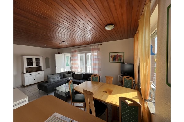 Foto van Bungalow in Strandnaehe, Dornumersiel - Vakantiehuis in Dornumersiel - LivingRoom