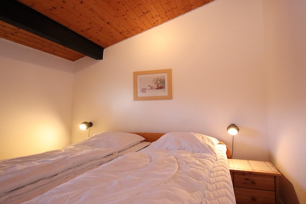 Foto van Vrijstaande vakantiebungalow in vakwerkstijl - Vakantiehuis in Burhave - BedRoom