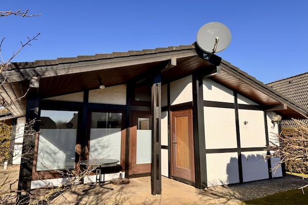 Foto van Vrijstaande vakantiebungalow in vakwerkstijl - Vakantiehuis in Burhave - ExteriorSummer
