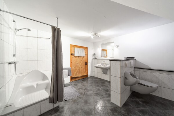 Foto van Ruime retraite met tuin - Vakantiehuis in Langlingen-Hohnebostel - BathRoom