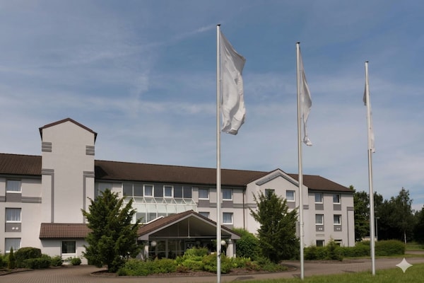 Foto van Peine Salzgitter Tweepersoonskamer 2 Aparte Bedden - HotelExteriorSummer