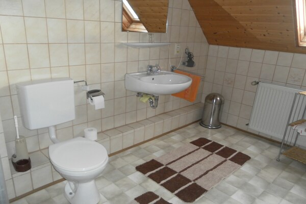 Foto van Landhuis nabij kasteel Sababurg - Vakantiehuis in Trendelburg-Friedrichsfeld - BathRoom