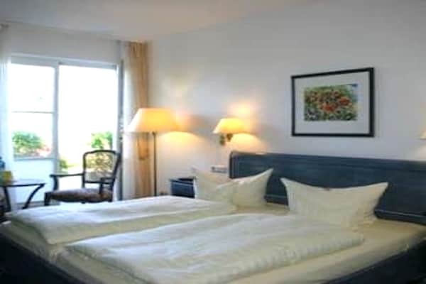 Foto van Appartement in Oberhausen nabij een meer - Vakantiehuis in Oberhausen - BedRoom