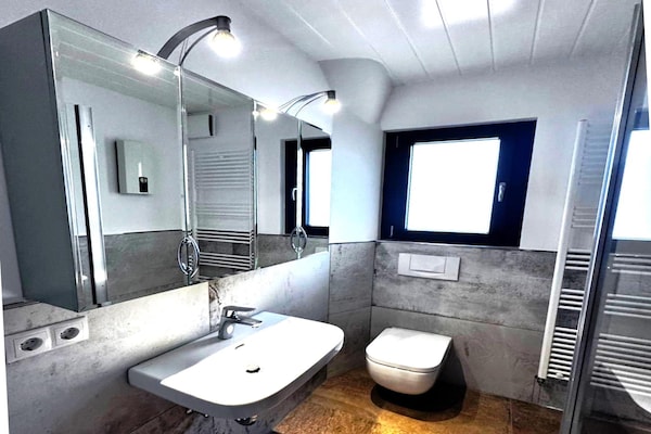 Foto van Appartement Spiegel Curve - Vakantiehuis in Adenau - BathRoom