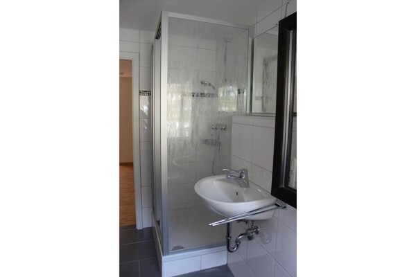 Foto van Appartement Spiegel Curve - Vakantiehuis in Adenau - BathRoom
