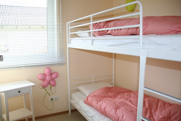 Foto van Bungalow bij Eifel Skilift - Vakantiehuis in Hinterhausen - Gerolstein - BedRoom