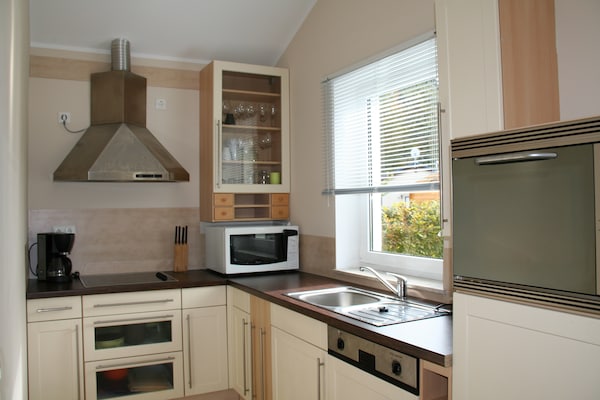 Foto van Bungalow bij Eifel Skilift - Vakantiehuis in Hinterhausen - Gerolstein - Kitchen