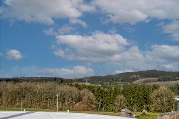 Foto van Bungalow in het Eifelpark met terras - Vakantiehuis in Hinterhausen - Gerolstein - AreaSummer5KM