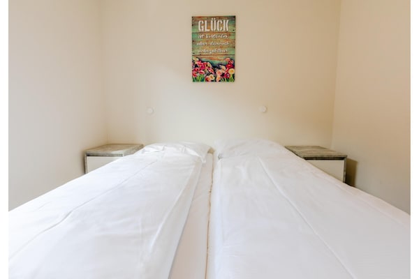 Foto van Bungalow im Campingpark - Vakantiehuis in Waxweiler - BedRoom