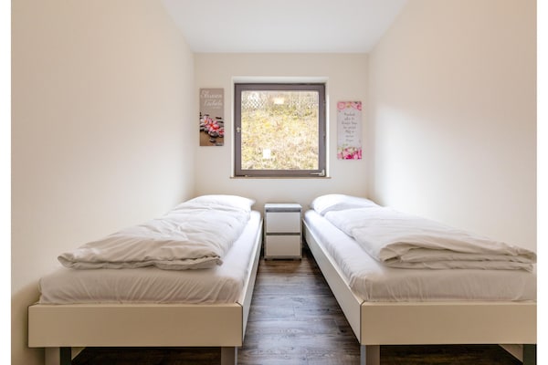 Foto van Bungalow im Campingpark - Vakantiehuis in Waxweiler - BedRoom