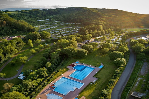 Foto van Bungalow im Campingpark - Vakantiehuis in Waxweiler - ExteriorSummer