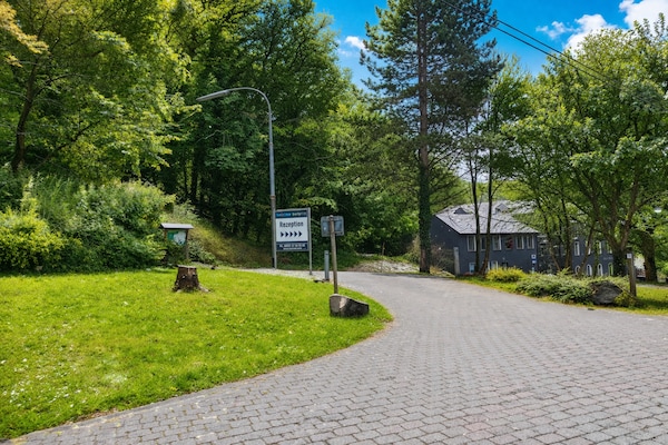 Foto van Bendorf Hotel by Belvilla Tweepersoonskamer - Vakantiehuis in Bendorf - GardenSummer