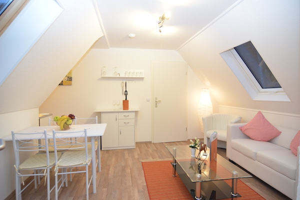 Foto van Vakantiehuis Schmallenberg vlakbij skibus - Vakantiehuis in Schmallenberg-Oberkirchen - LivingRoom