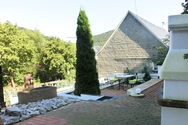 Foto van Vakantiehuis Schmallenberg vlakbij skibus - Vakantiehuis in Schmallenberg-Oberkirchen - TerraceBalcony