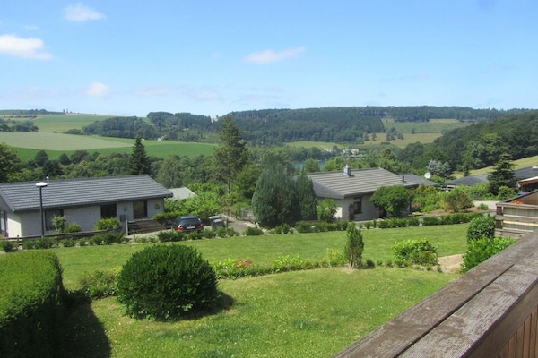Foto van Rustige bungalow aan de Hennesee met terras - Vakantiehuis in Meschede-Hennesee - ViewSummer