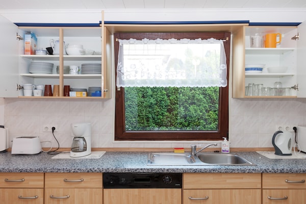 Foto van Rustige bungalow aan de Hennesee met terras - Vakantiehuis in Meschede-Hennesee - Kitchen