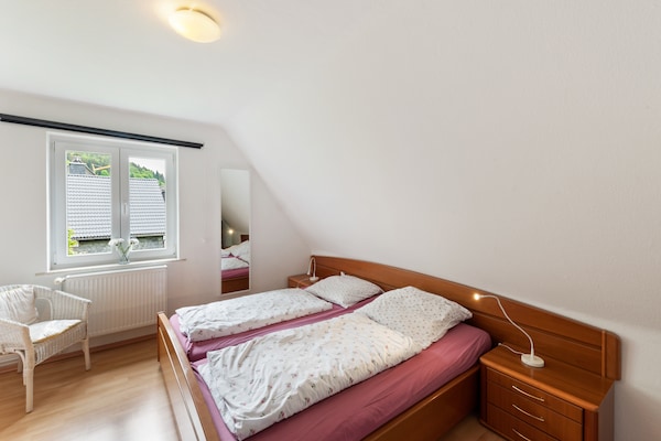 Foto van Prachtig vakantiehuis in Winterberg met terras - Vakantiehuis in Winterberg - BedRoom