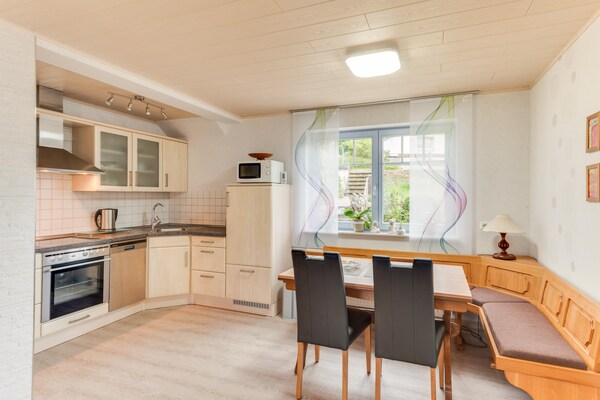 Foto van Charmantes Feriendomizil in Medebach - Vakantiehuis in Medebach - DiningRoom