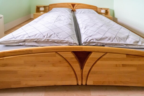 Foto van Vakantiehuis in Suhl bij het Thüringer Woud - Vakantiehuis in Suhl - BedRoom