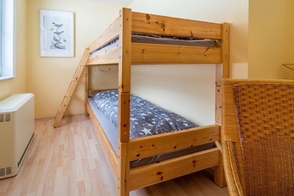 Foto van Vakantiehuis in Suhl bij het Thüringer Woud - Vakantiehuis in Suhl - BedRoom