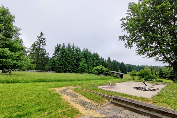 Foto van Bosontsnapping met terras - Vakantiehuis in Eisfeld - GardenSummer