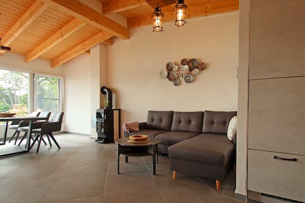 Foto van Vakantieappartement met eigen toegang tot het meer en een aanlegsteiger. - LivingRoom