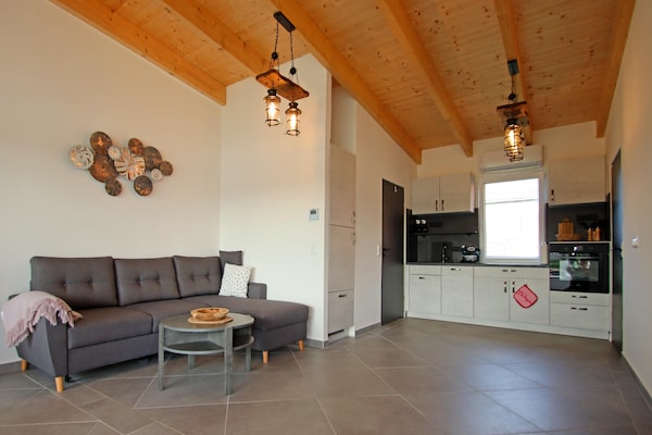 Foto van Vakantieappartement met eigen toegang tot het meer en een aanlegsteiger. - Kitchen