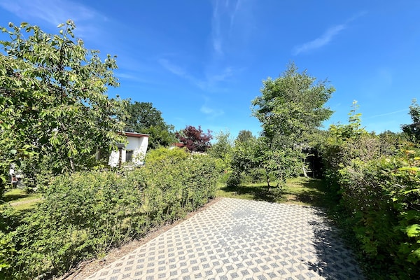 Foto van Bungalow Louise in Dobbertin - Vakantiehuis in Dobbertin - ExteriorSummer