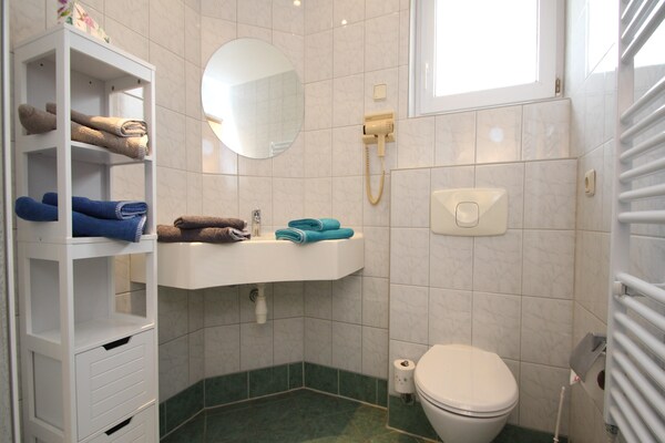 Foto van Rijtjeshuis aan de Groß Labenzer See, Klein Labenz - BathRoom
