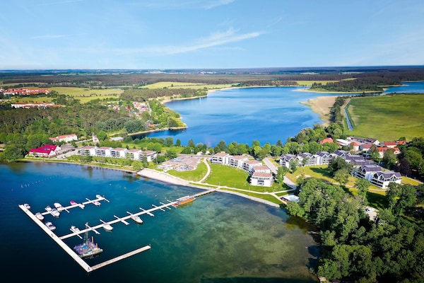 Foto van Appartementen in Maremuritz Yacht Harbour Resort - Vakantiehuis in Waren (Müritz) - ExteriorSummer