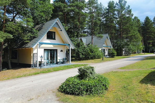 Foto van Twee-onder-een-kapwoningen in het natuurresort Drewitz - ExteriorSummer