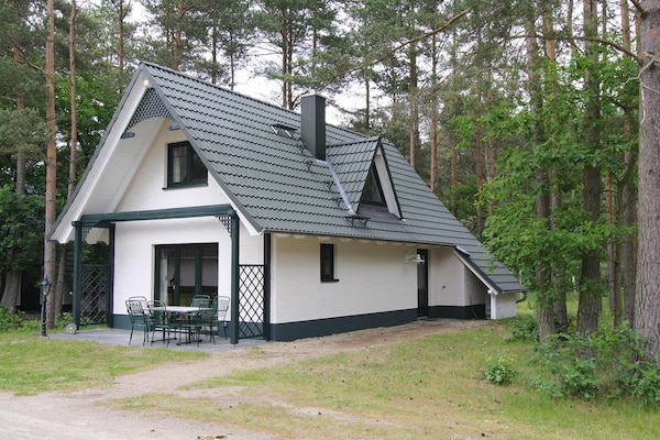 Foto van Twee-onder-een-kapwoningen in het natuurresort Drewitz - ExteriorSummer