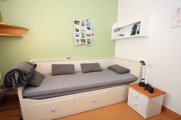 Foto van Bungalow in Berumbur, het strand van Norddeich - Vakantiehuis in Berumbur - LivingRoom