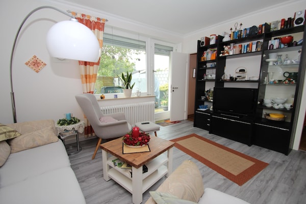 Foto van Bungalow in Berumbur, het strand van Norddeich - Vakantiehuis in Berumbur - LivingRoom